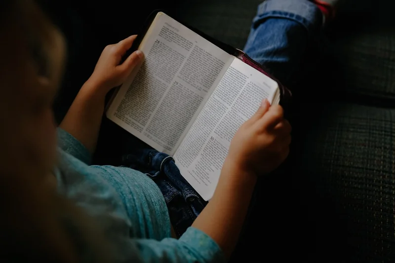 Adapter la lecture à l’âge de l’enfant : le guide pratique